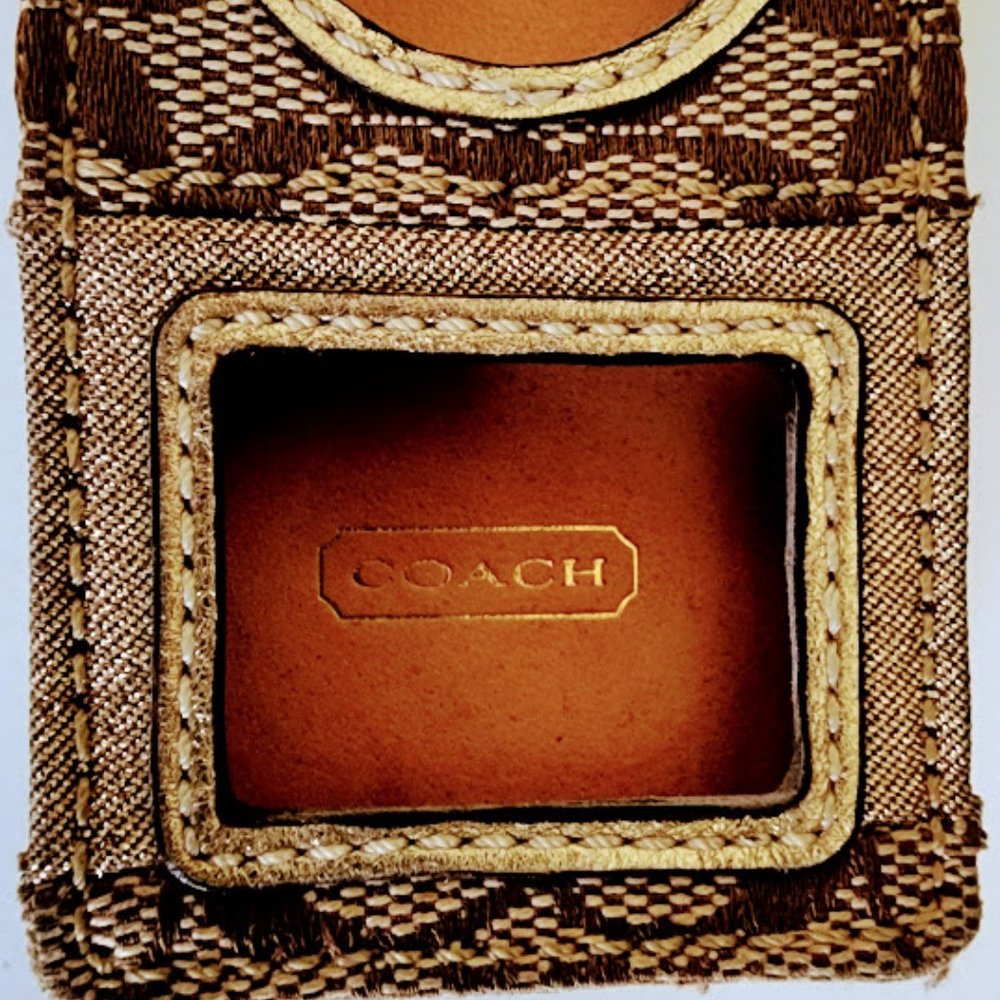 COACH iPOD CASE - Picture 5 of 11